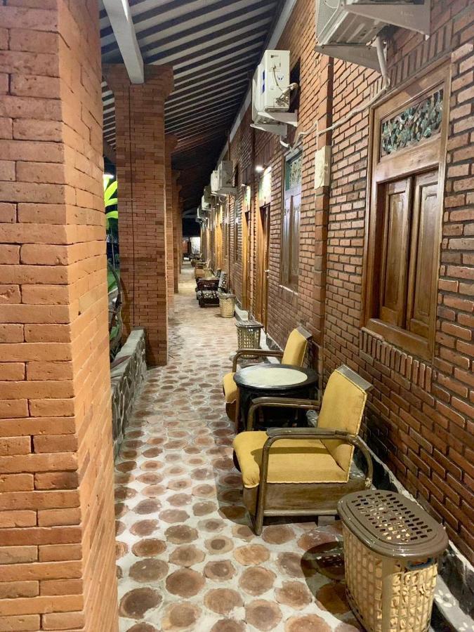 Djoglo Djatimalang Guesthouse Blitar Ngoại thất bức ảnh
